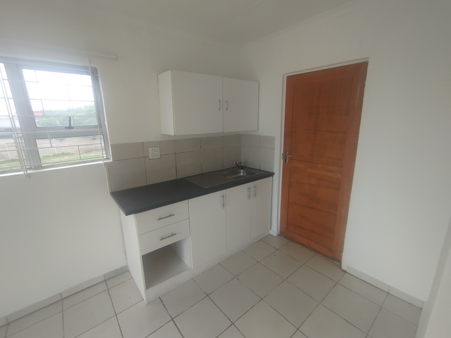 To Let 1 Bedroom Property for Rent in Vredenburg Western Cape